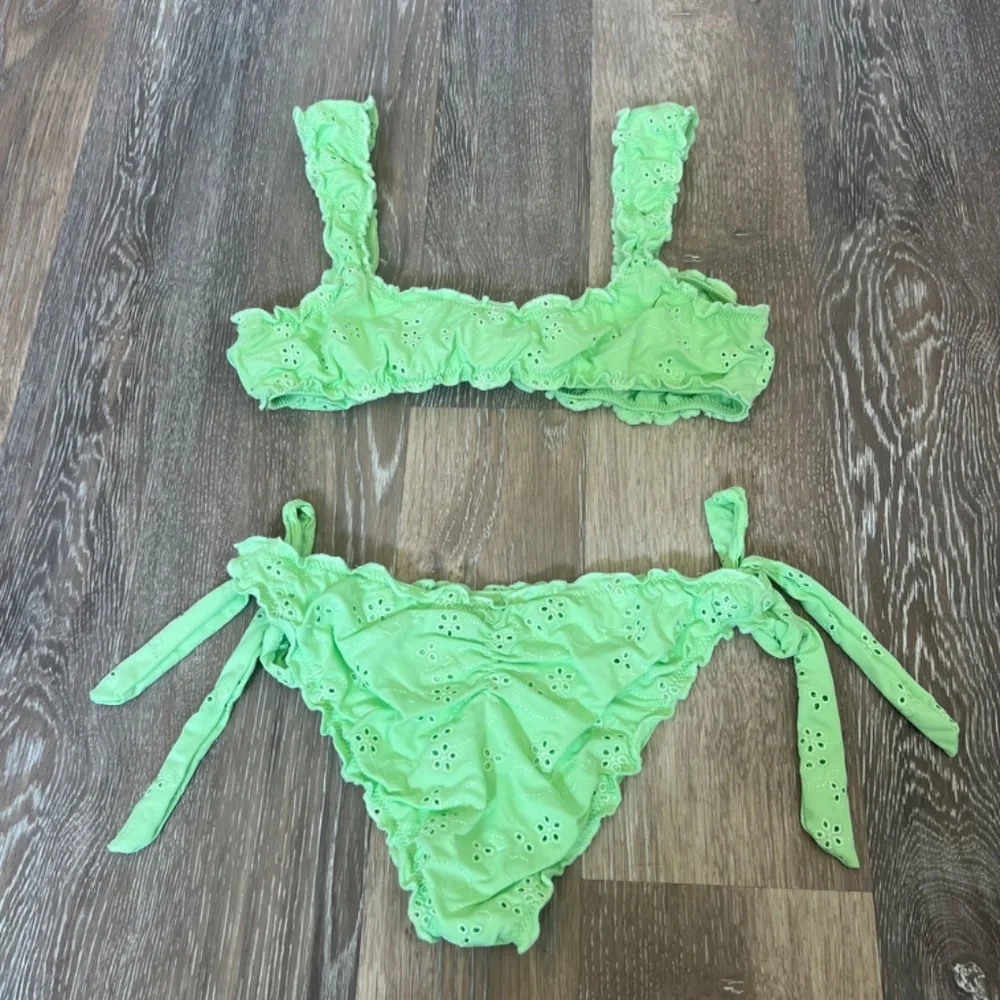 Frankies Bikinis Colby Eyelet Ruffle Bikini SET in Mint Green Size S